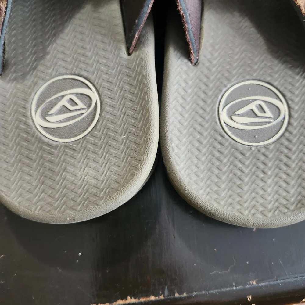 Reef Slide Sandals Mens 13 Brown Leather Upper Rubber Outsole Casyal Beach